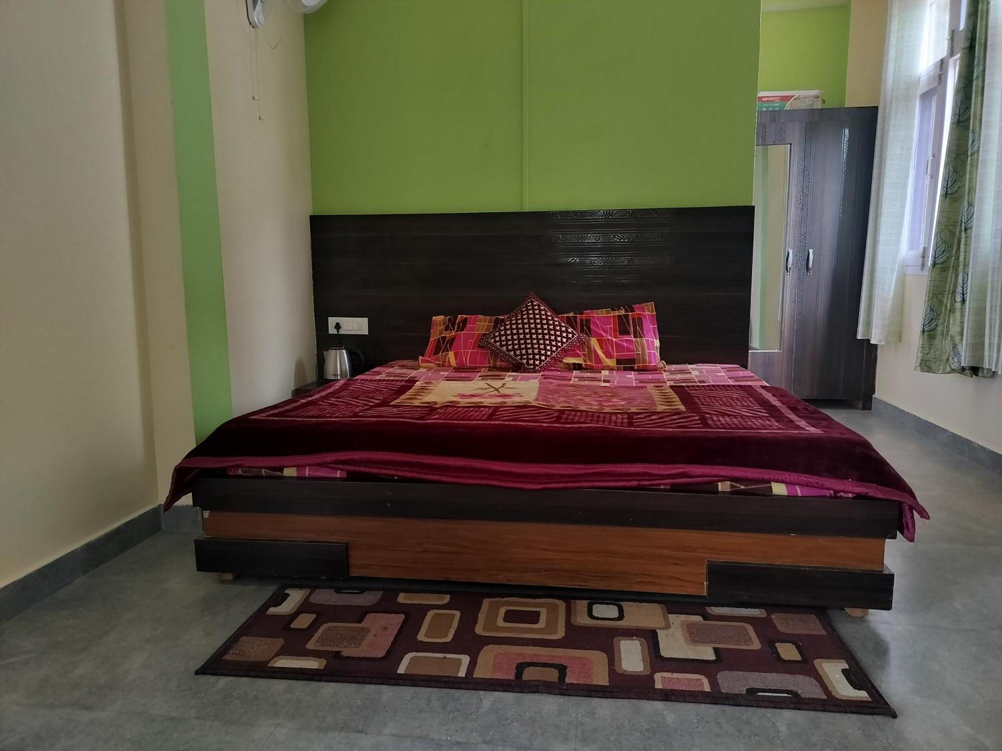 Tree Valley Homestay Chail Esterno foto