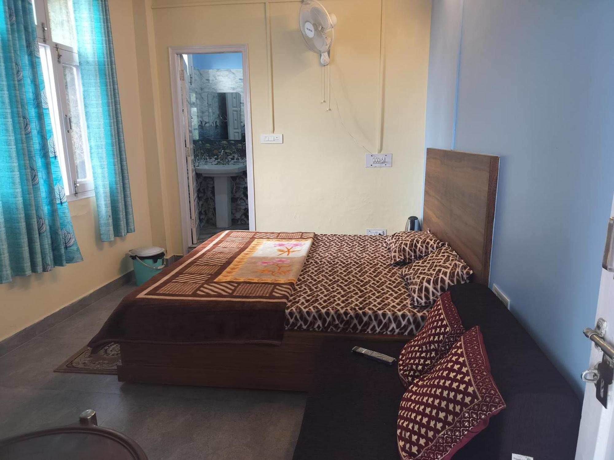 Tree Valley Homestay Chail Esterno foto